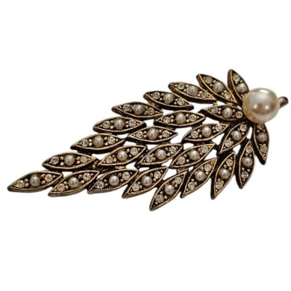 Vintage Gold Tone Leaf Brooch: Faux Pearl Rhinestone Pin - Etsy HAR Gold Tone Leaf Brooch, Faux Pearl Clear Rhinestone Pin, Signed L872